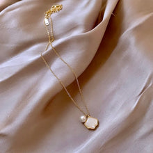 Charger l'image dans la galerie, Collier coquillage Duna