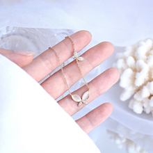 Charger l'image dans la galerie, Collier papillon opale en plaqué or et zircon