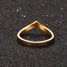 Charger l'image dans la galerie, Anneau en forme de V en acier inoxydable