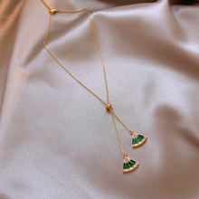 Charger l'image dans la galerie, Collier ajustable avec pendentif géométrique vert