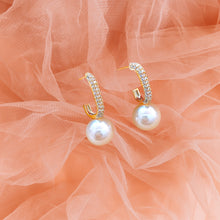 Charger l'image dans la galerie, Boucles d'oreilles en perles classiques et élégantes