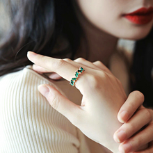 Charger l'image dans la galerie, Bague royale en cristal vert