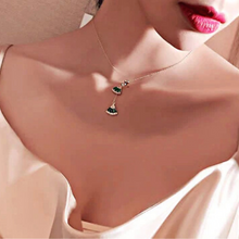 Charger l'image dans la galerie, Collier ajustable avec pendentif géométrique vert