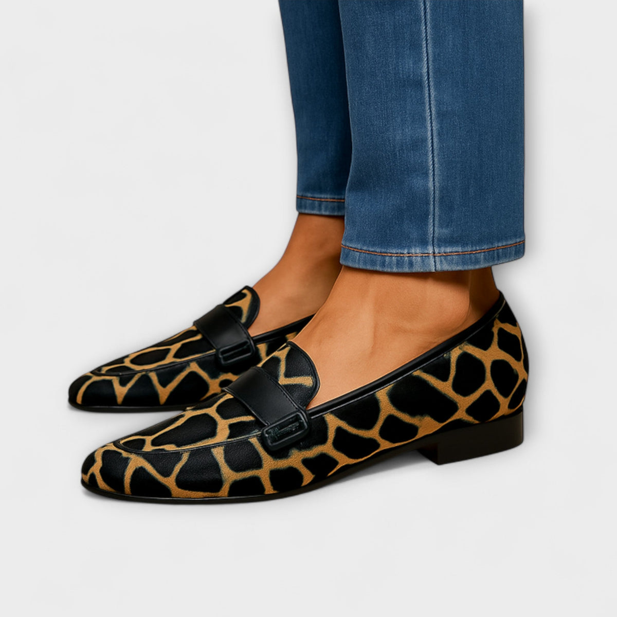 ESTELLE | Streamlined Loafer