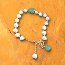 Charger l&#39;image dans la galerie, Bracelet en perles blanches et vertes
