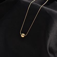 Charger l&#39;image dans la galerie, Collier avec pendentif à boule en acier inoxydable
