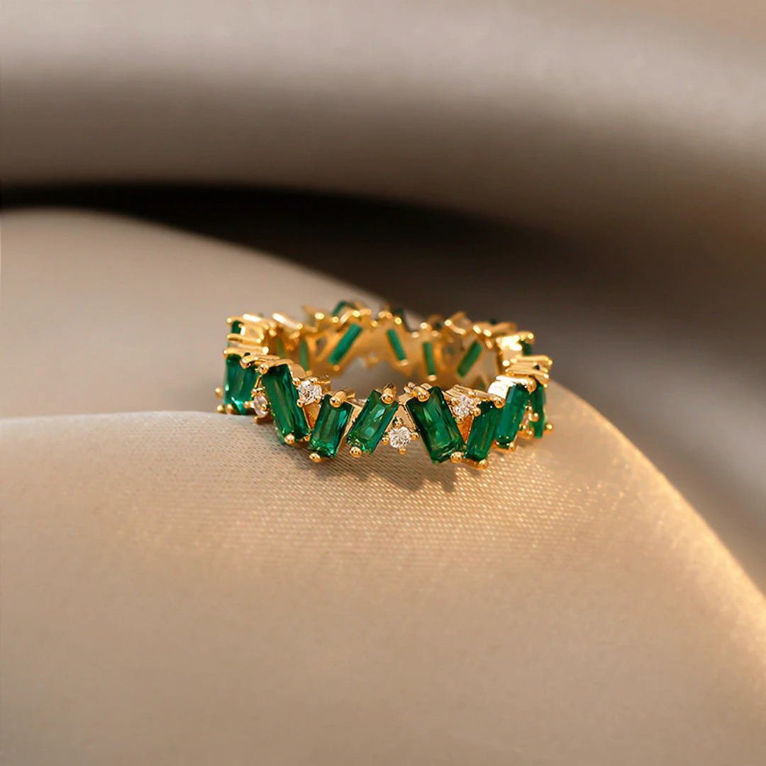 Bague royale en cristal vert