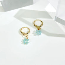 Charger l&#39;image dans la galerie, Boucles d&#39;oreilles pendantes en perles bleues
