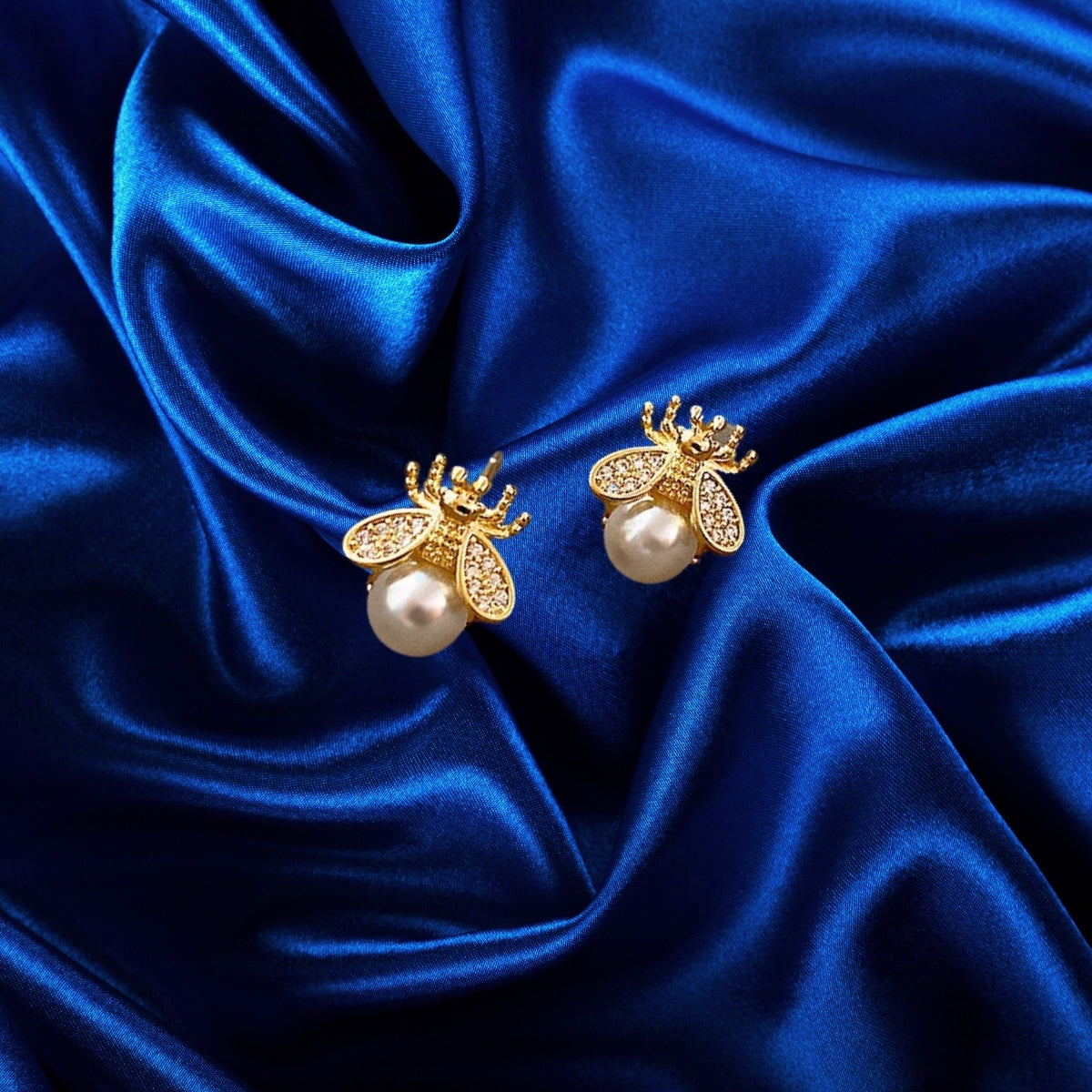 Boucles d'oreilles perlées en forme d'abeille