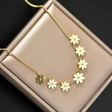 Charger l&#39;image dans la galerie, Collier marguerite en acier inoxydable
